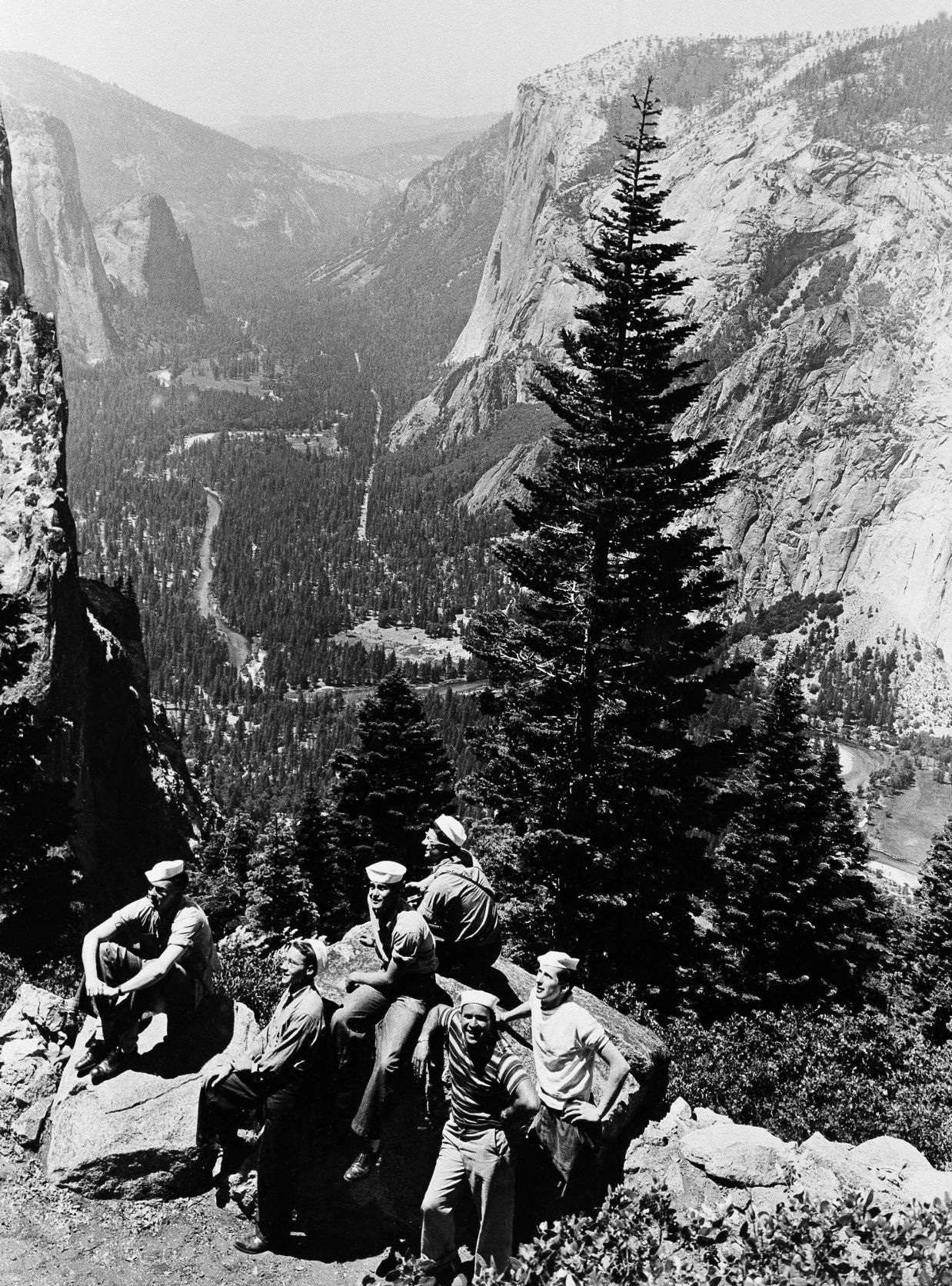 1945: Yosemite National Park